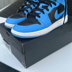 Jordon 1s Women Size 5 