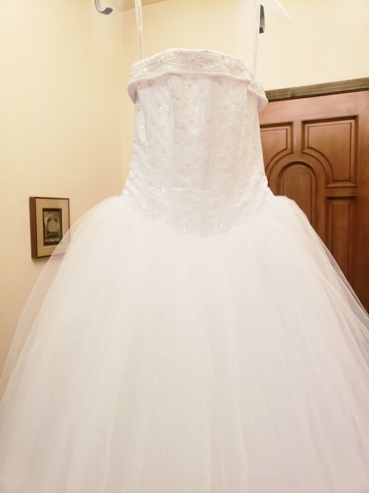 Wedding Dress (David's Bridal)