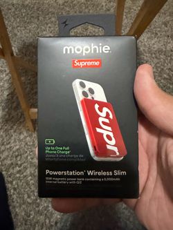 Supreme mophie