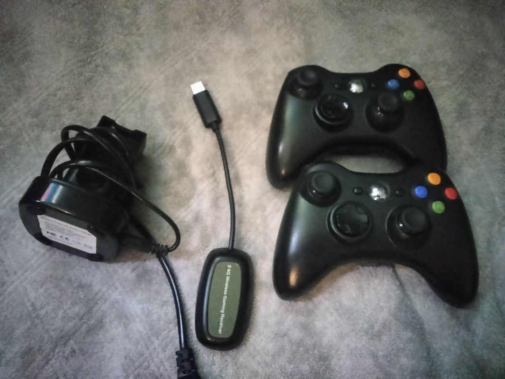 Xbox 360 Wireless Controllers (Charging Dock + Gaming Receiver Included)