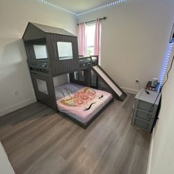 Twin Bunk Bed 