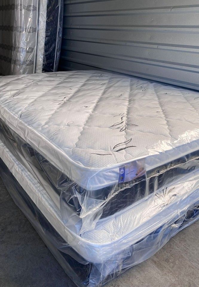 Pillow top Mattresses