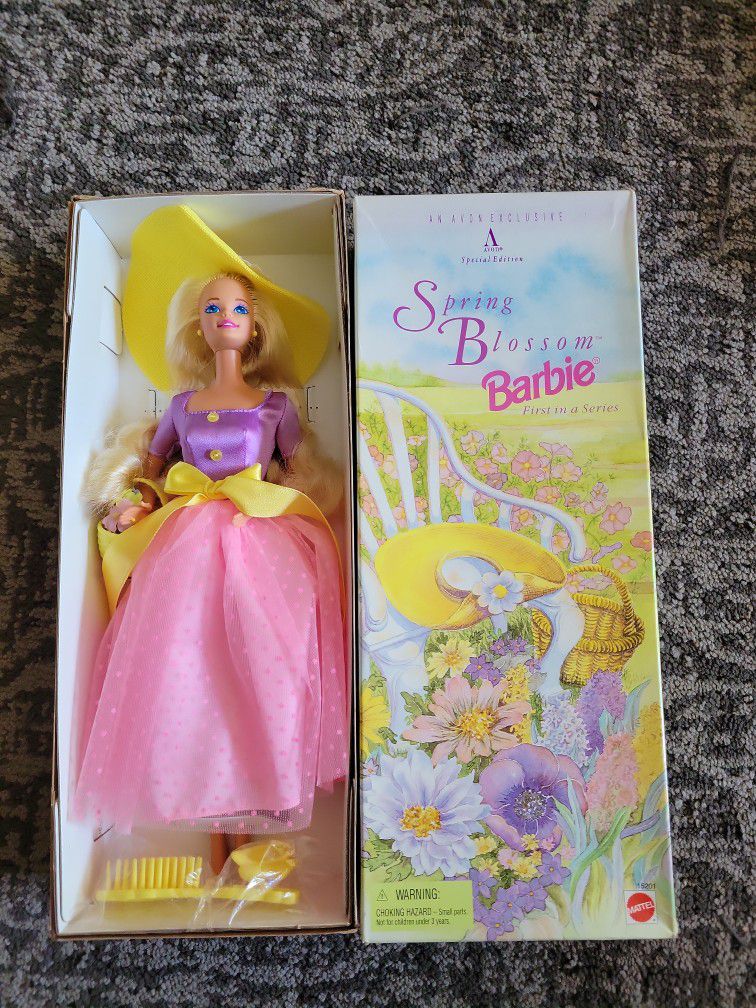 Mattel 1995 Avon Special Edition Spring Blossom Barbie