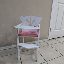 KidKraft Lil' Doll High Chair – White with Pink Butterfly Cushion 