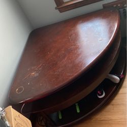 Corner Table 