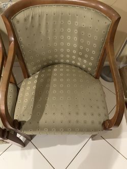 Set of 2 tan/olive office chairs