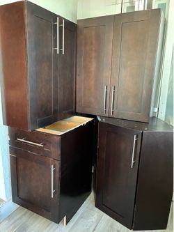 Expresso Shaker cabinets