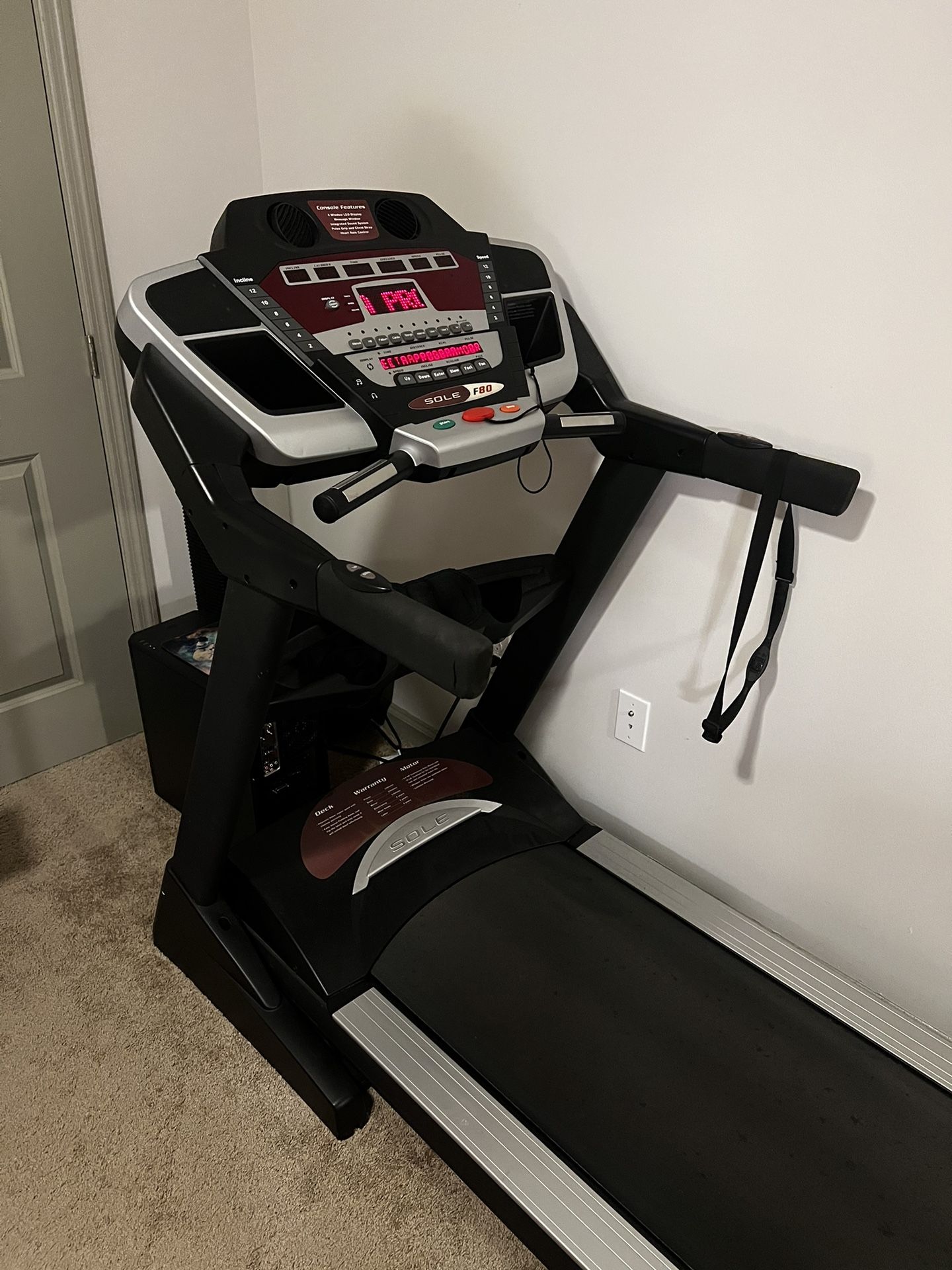 Sole F80 Treadmill (2008 Possibly)
