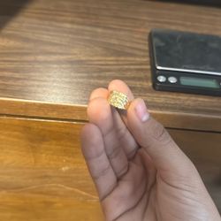 Gold 10 Karat Ring