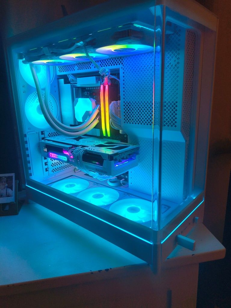 Beautiful white gaming PC