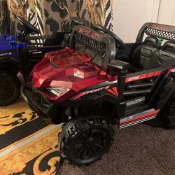 The Off-Road Super  UTv Power Wheel For Kids, Wth Remote Control $275 At The Waterman Discount Mall In The Back By The Restroom