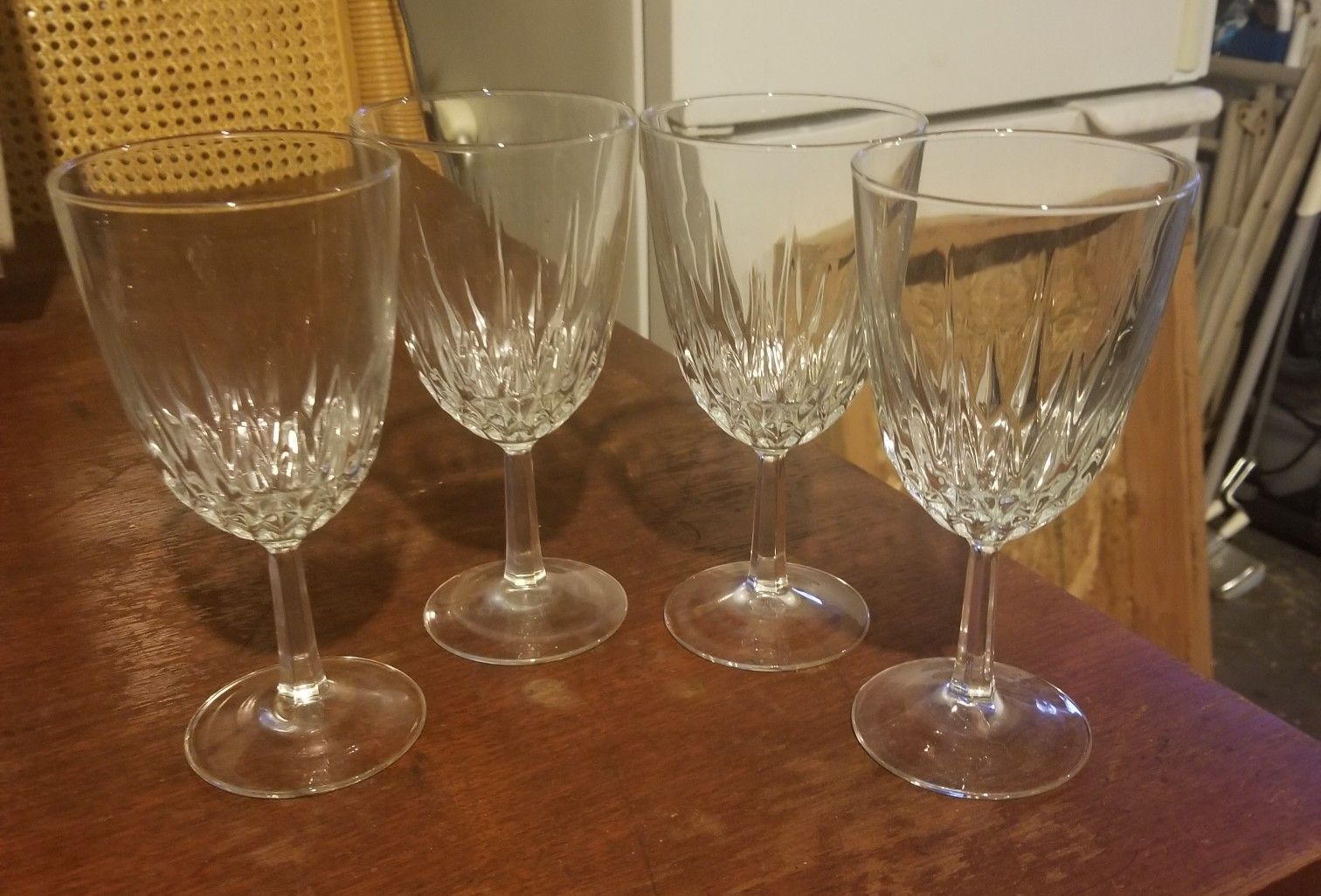 4 Real Crystal Wine Glasses and Beautiful Decanter