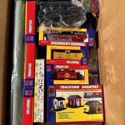 Vintage Life Like Train Set - Ho scale - Santa Fe #8943