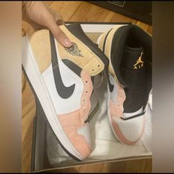 Air Jordan 1 Mid SE Men’s Size 13 – Orange/Black/White Suede Colorway