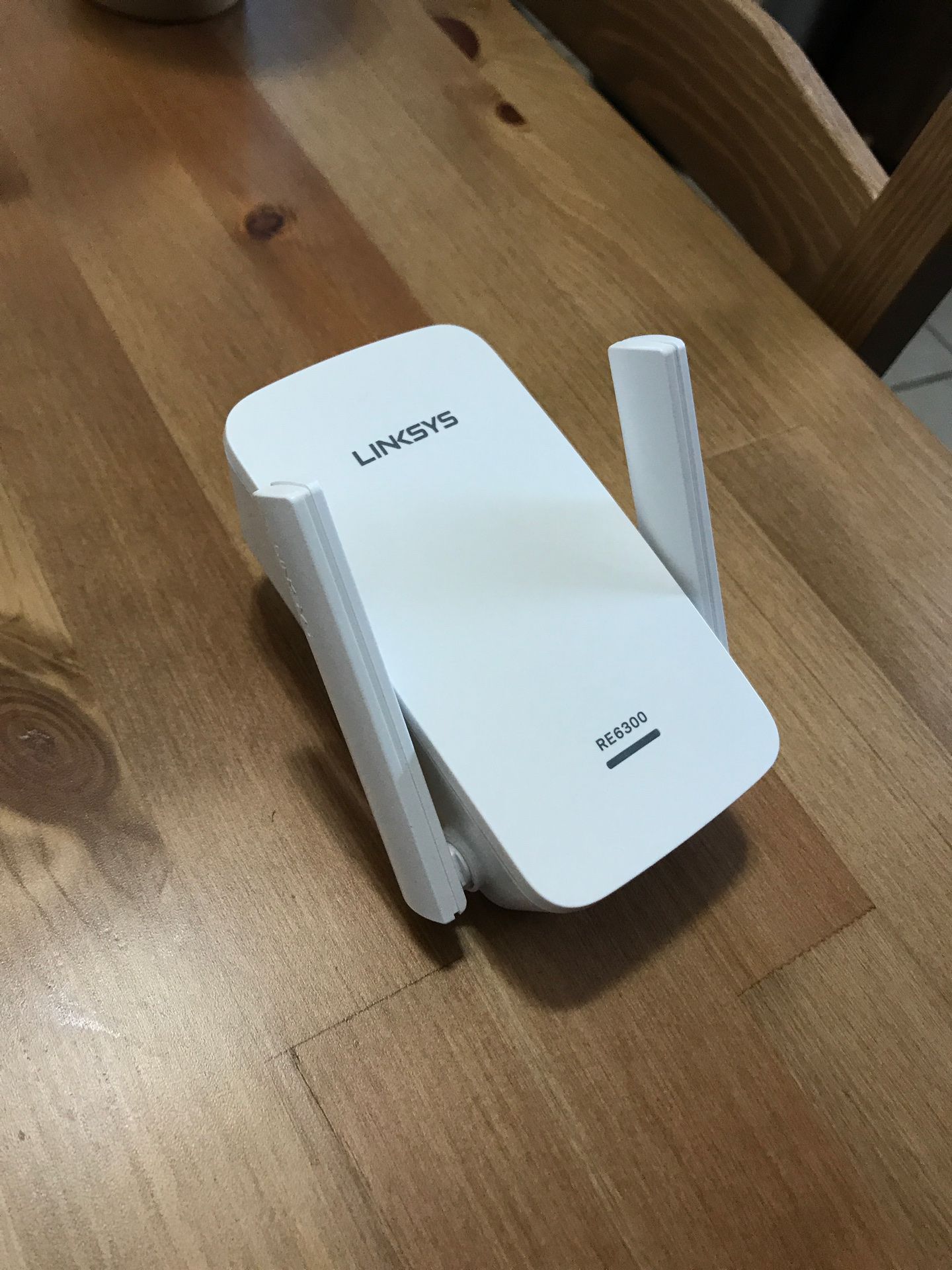 Linksys Wifi extender RE6300. Working