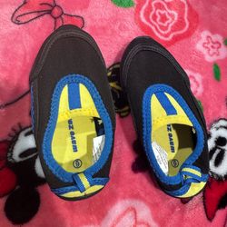 Kids size 6 swim shoes