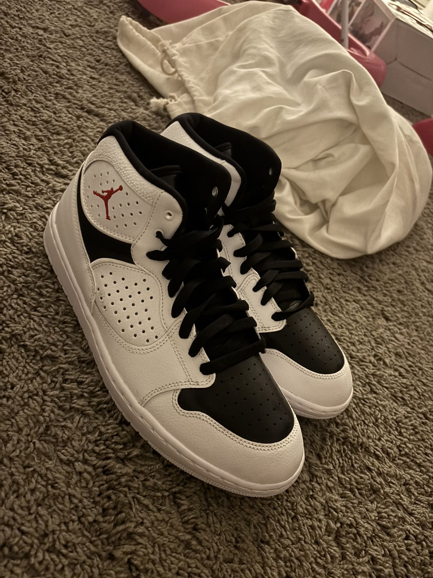 Air Jordan Access White Black