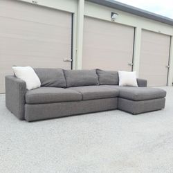 Crate & Barrel Lounge Sectional Couch - Free Delivery