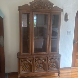 Bassett Furniture Hutch - pecan color solid wood 😊