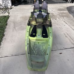 11.5 Perception Outlaw Fishing Kayak 