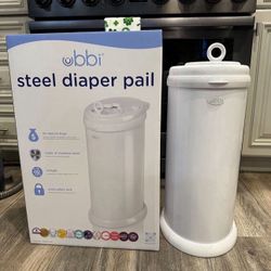Like New Ubbi Diaper Pail