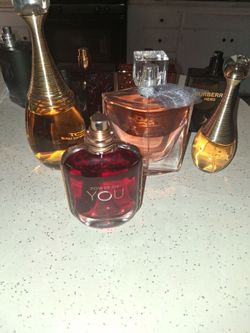 Parfums : ysl,versace,tom Ford, blue de Chanel, Carolina Herrera, prada,armani,burberry,la via est belle,Dior & much more..  $90 each