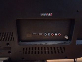 LG 32" Roku TV