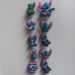 STITCH CROC CHARMS 