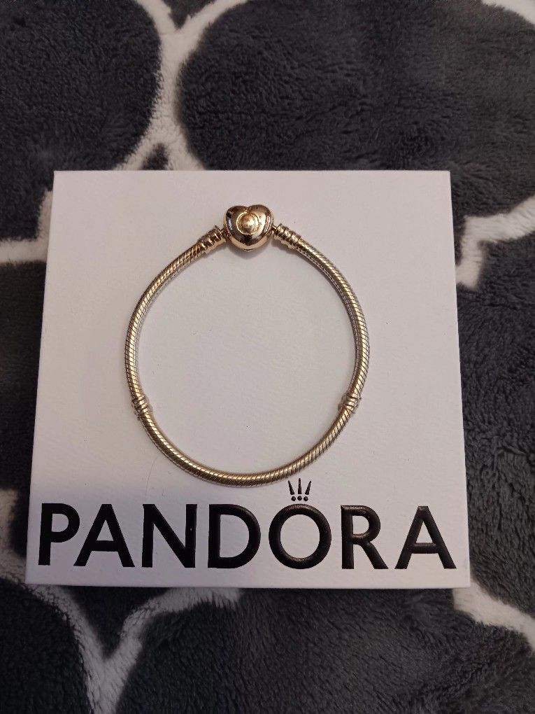 Pandora Moments Heart Clasp Snake Chain Bracelet