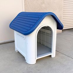 $45 (New in box) Plastic dog house (size small) pet indoor outdoor all weather shelter cage kennel 23x30x26”