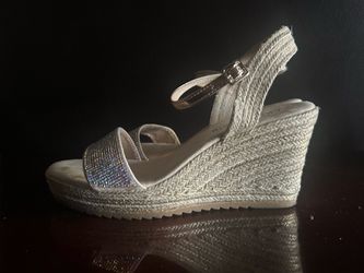 Women's shoes