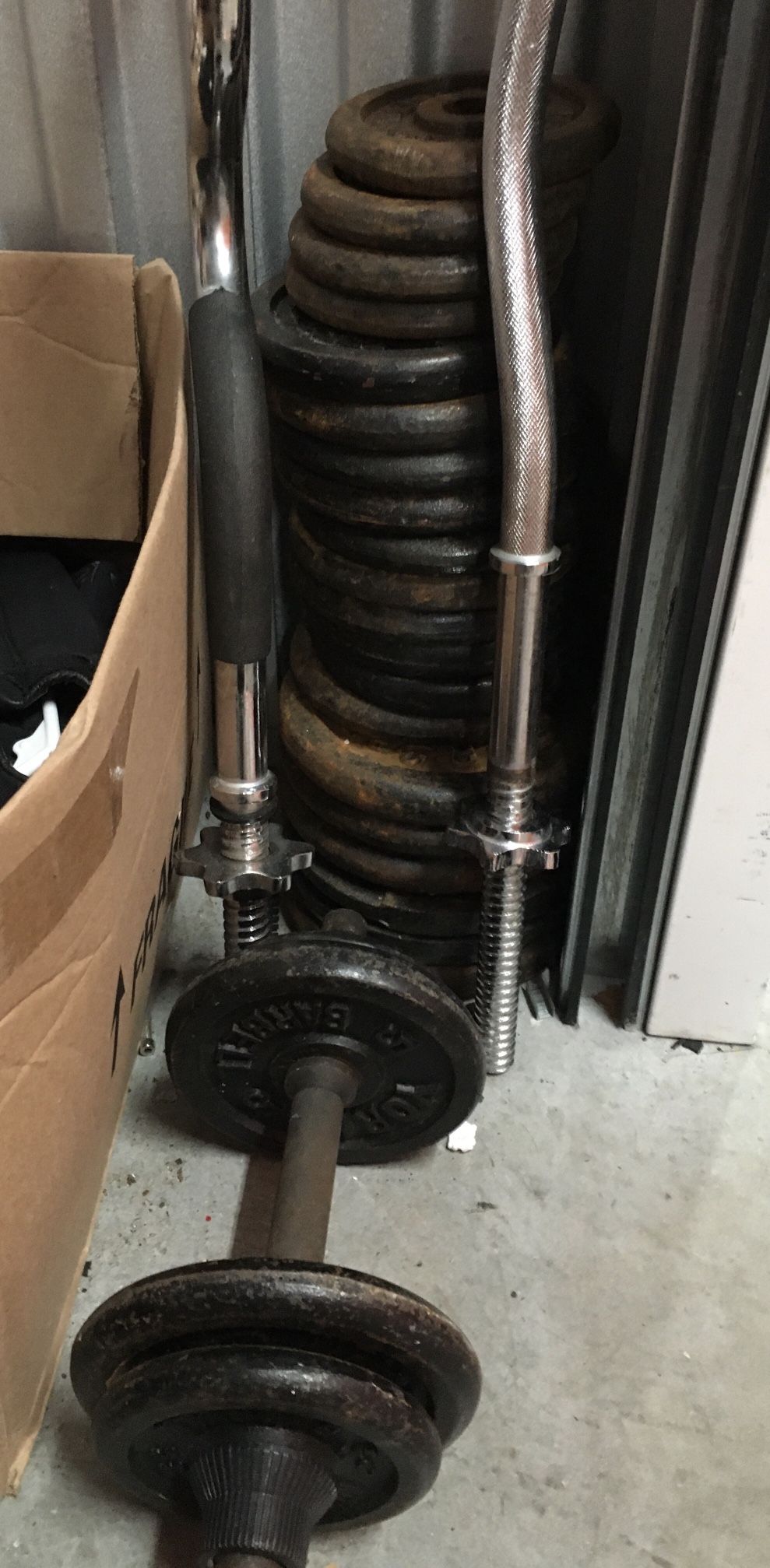 Titan Olympic EZ Curl Barbell & E-Z Curl Weight Bar w/ Spinlock Collars (TRADE??) 80 + lbs. YORK / SPORTS AUTHORITY PLATES & BAR. & More I like to tra