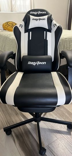 Gaming chair