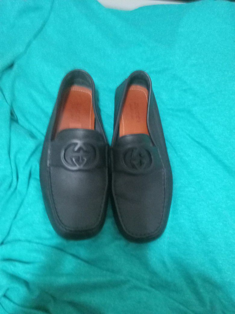 Mens  Gucci loafers.  Sz9