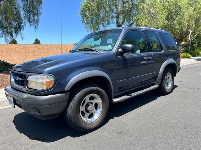 2000 Ford Explorer