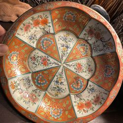 Beautiful Vintage 1971 Daher Decorated Ware Round Tin Floral Orange Bowl Made England 10” In good vintage condition has some patina  patina  Would mak