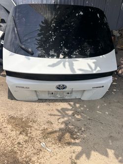 2016-2017-2018 TOYOTA PRIUS TAILGATE