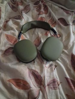 AirPods Max 2 — Forest Green Cushion Edition