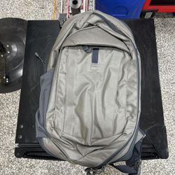 Vertx Commuter Sling 