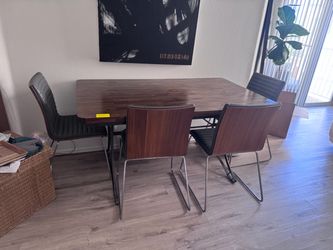Dining table and 4 chairs