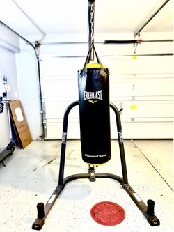 Everlast power core punching bag with stand