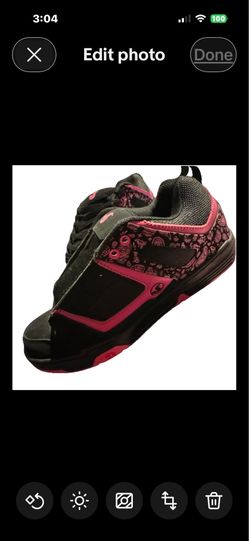 DVS Shoes  (women’s  10)