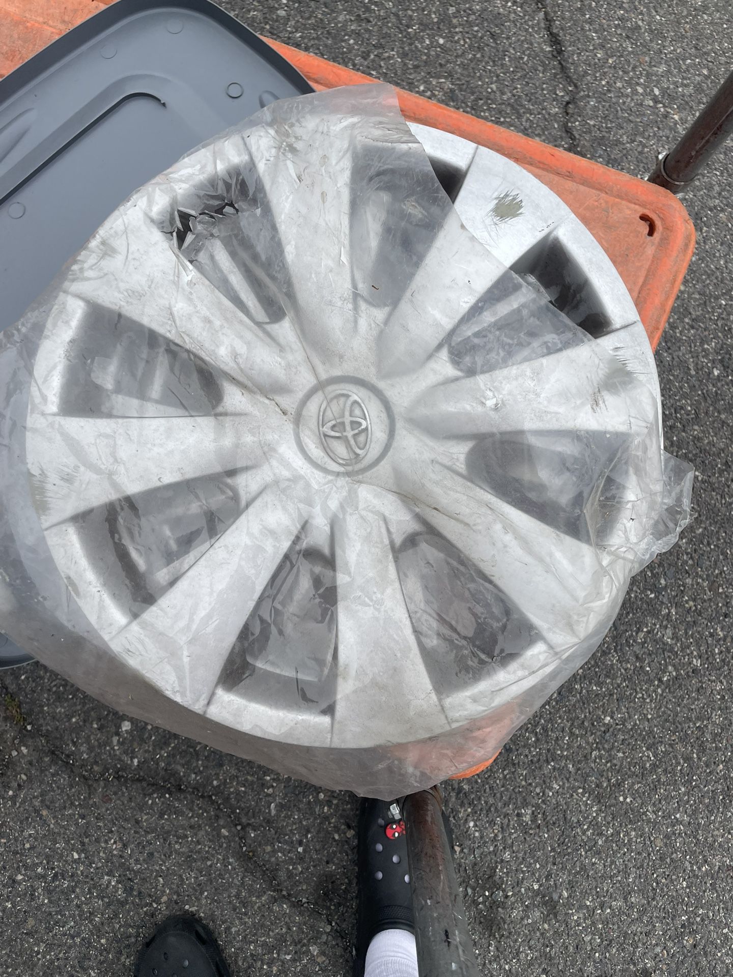 15” Toyota Hubcaps