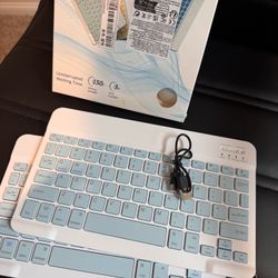 Bluetooth Tablet/Ipad keyboard 