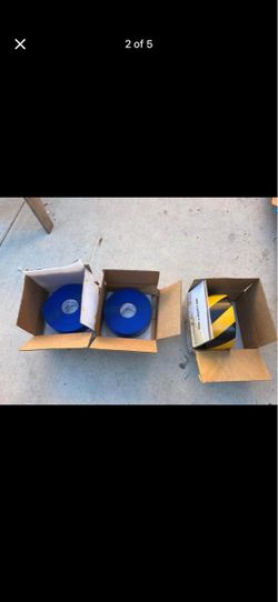 3 rollos de floor tape Amarillo de 4” y 2 azules de 3” pido $45 por rollo