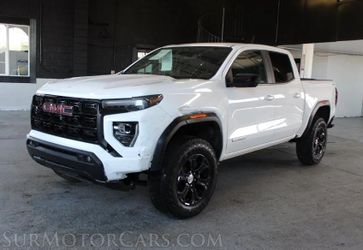 2024 GMC Canyon