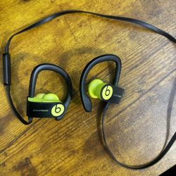 Powerbeats 3