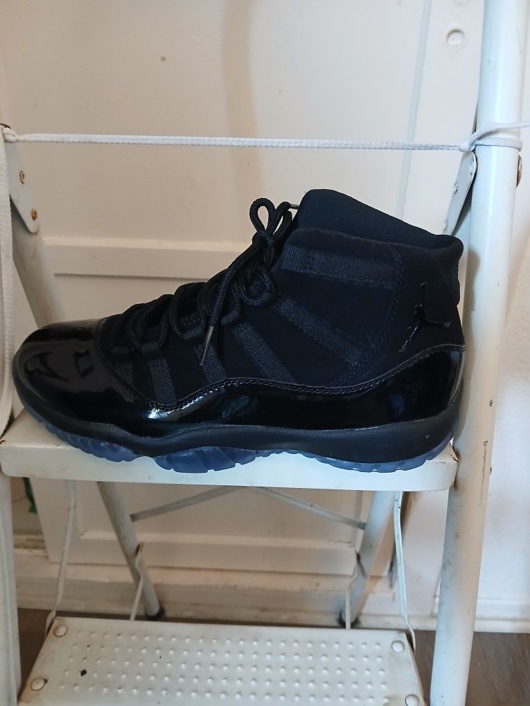 Jordan 11 RETRO Cap & Gown 9.5