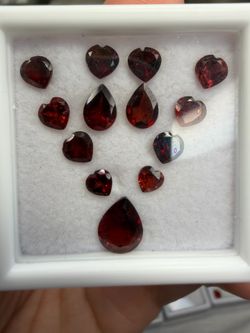 8 total carats Mozambique Garnets