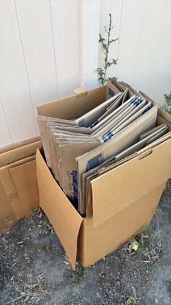 Moving boxes-  XL, Large and medium
